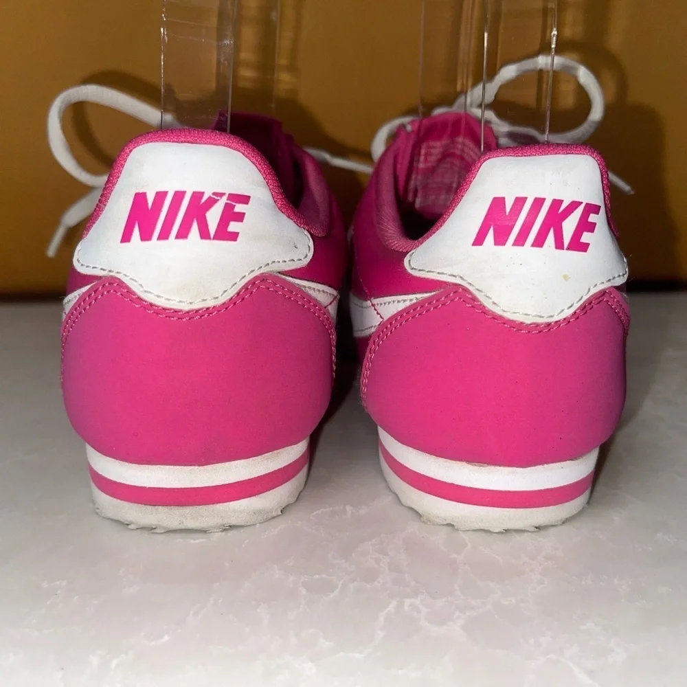 EUC Nike Classic Cortez Leather Active Fuchsia Summit White